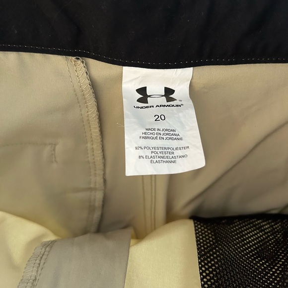 UNDER ARMOUR boys size 20 quick dry golf shorts - Picture 5 of 5